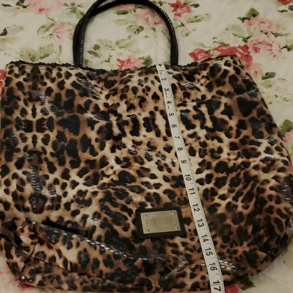 Kenneth Cole Reaction tote